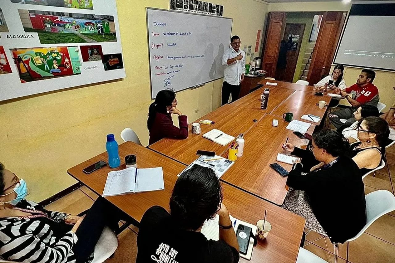 Capacitación para el desarrollo de campañas sociales con agencias socias de ACNUR